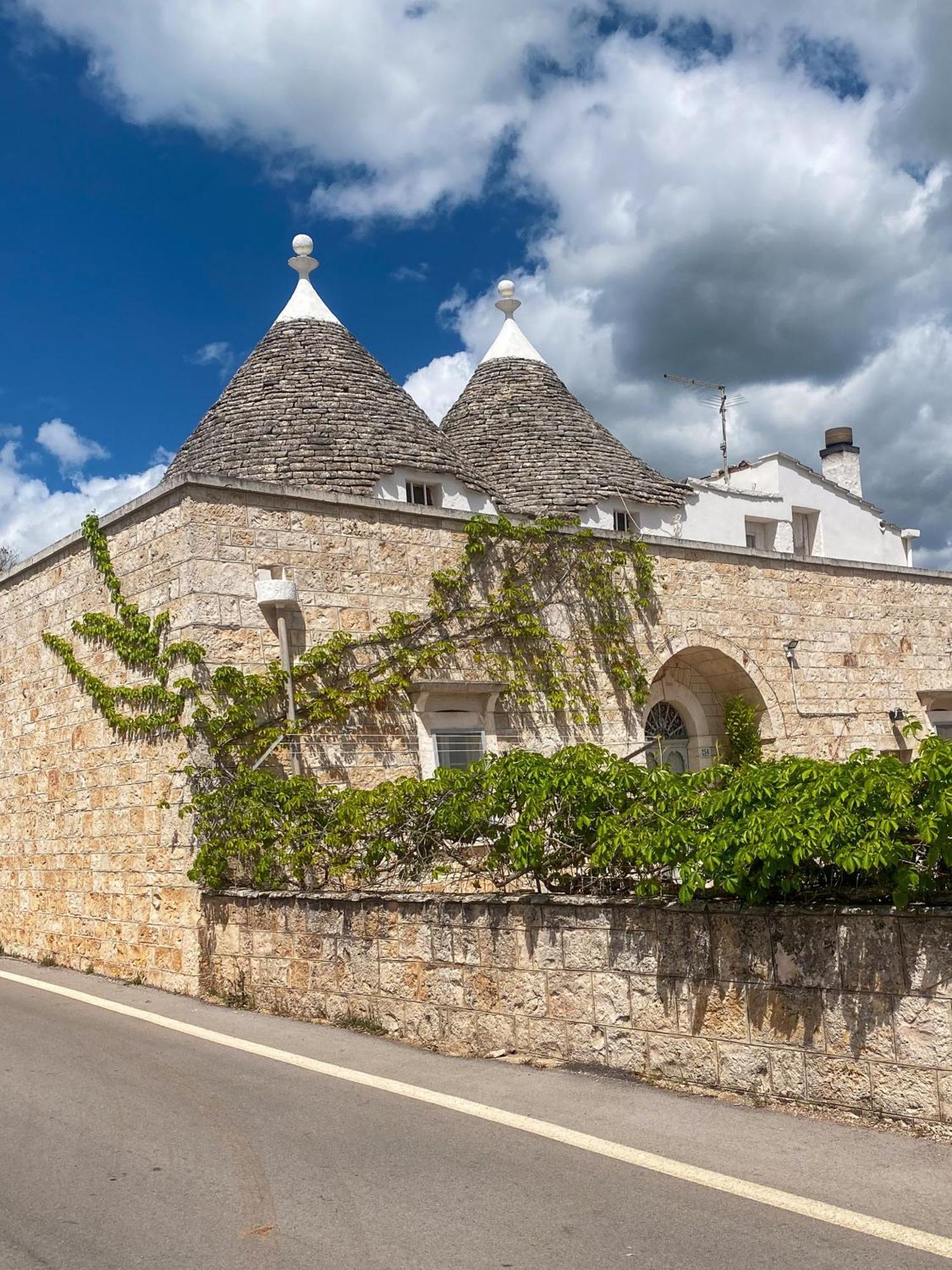 Trullo Pinto Apartment Locorotondo Exterior photo